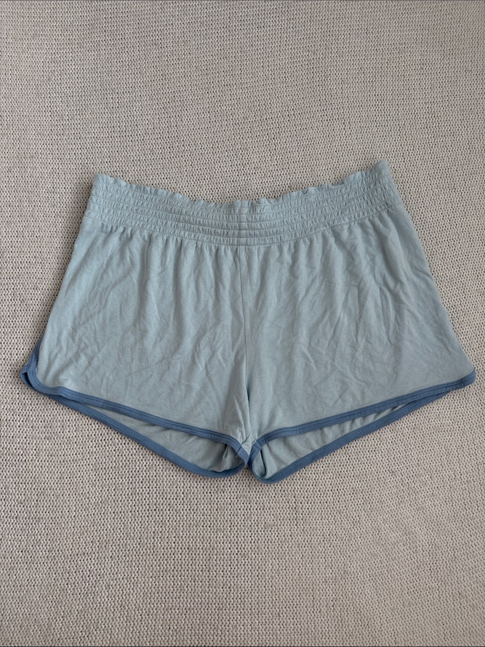 LAKE Shorts Blue Size Medium